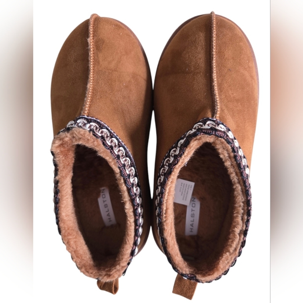 Halston Women’s Slip On Mules Cognac Faux Suede Size 7 Warm New Without Tags